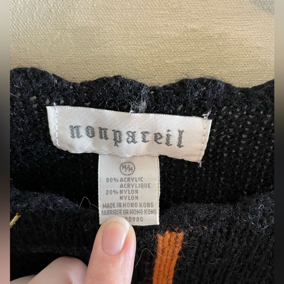 💛Nonpareil Beaded Sweater with Embroidery. Size M. - Picture 4 of 4